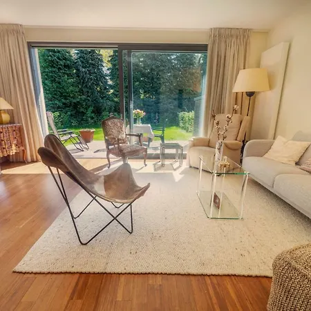 Ferienhaus Luxury Garden House
