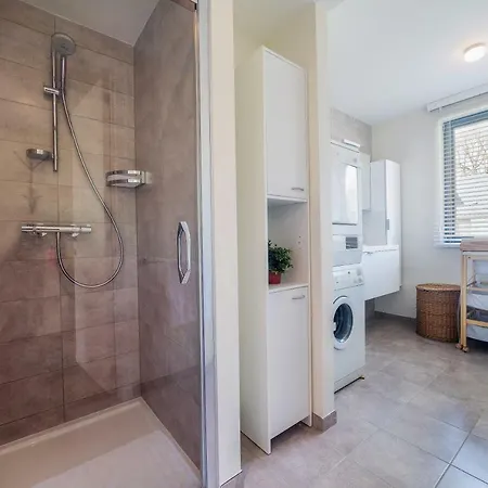 Luxury Garden House * Waterloo